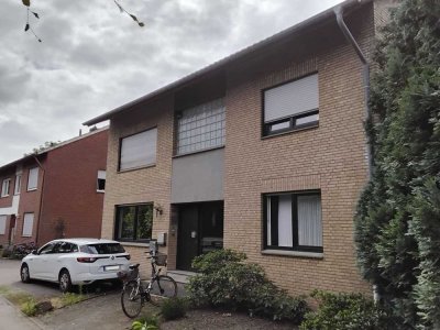 Geräumiges Zweifamilienhaus mit Vollkeller und Garage in bevorzugter Wohnlage von Gronau-Epe