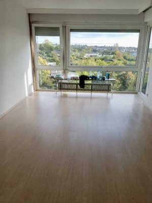 Frisch renovierte 2-Zimmer-Wohnung mit Schwimmbad & Sauna in der Gartenstadt Haan