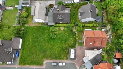 2 in 1 - Zweifamilienhaus + Baugrundstück in Simmersbach