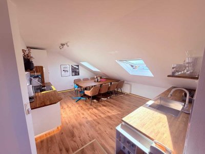 113 qm2 frisch renovierte, großzügige & helle 4 Zimmer Whg. mit 2 KFZ-Stellplätzen in Möglingen