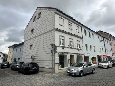 Wohn-/Geschäftshaus mit Dachterrasse in Eichendorf/Zentrum