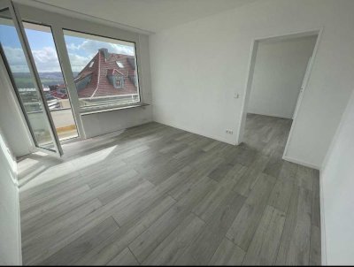 Stilvolle 4-Zimmer-Wohnung mit gehobener Innenausstattung mit Balkon