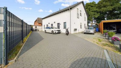 Moderne Doppelhaushälfte  – KfW-55, Smart-Home, Top-Zustand