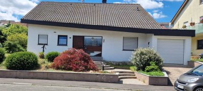 Einfamilienhaus mit Garage