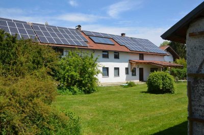 Ehemaliges Bauernhaus mit großem Garten