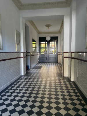 3 Zimmer Dachgeschosswohnung in guter Lage unweit Kurfürstendamm  ( bezugsfrei )