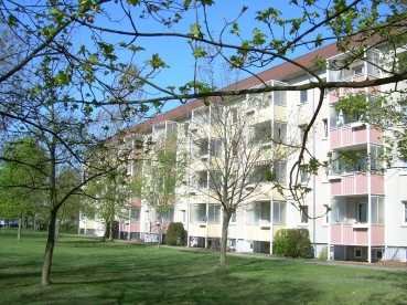 Große Familienwohnung mit Balkon sucht Mieter!