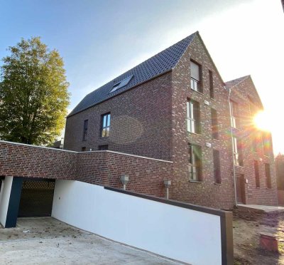 Neuwertige 2,5 Hochparterre Wohnung mit Balkon, Einbauküche & Tiefgaragenstellplatz in Rheine