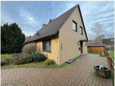 Günstiges, gepflegtes 5-Raum-Einfamilienhaus mit EBK in Kirchlinteln