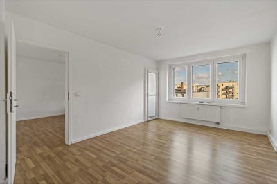 Gepflegte 2-Raumwohnung mit Balkon in der Merseburger Straße!