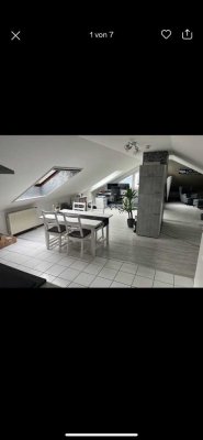 Attraktive 2-Zimmer-Wohnung mit Balkon und Einbauküche in Lollar