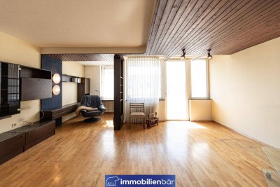 Großzügige 4-Zimmer-Wohnung in ruhiger Lage mit Tiefgaragenplatz