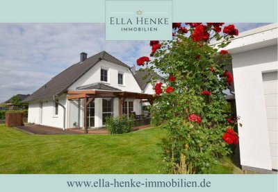 Moderne, sonnige Doppelhaushälfte mit Wintergarten + Garage...