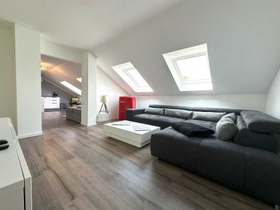 Es ist angerichtet!
2-Zimmer-DG-Wohnung-möbliert in Köln-Westhoven!