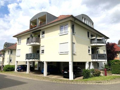 MARKKLEEBERG - SCHÖNE DG WOHNUNG MIT LOGGIA UND STELLPLATZ...