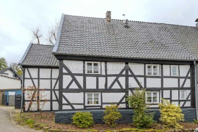 Kernsanierter Fachwerkhaus-Traum mit schönem Garten