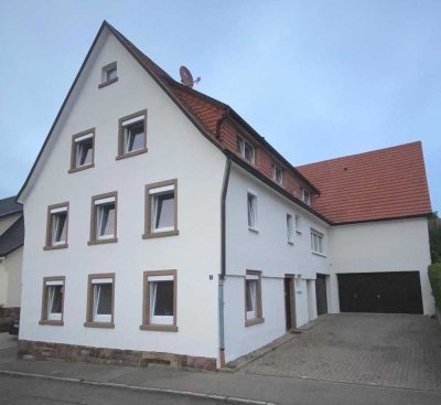 Renoviertes Mehrfamilienhaus mit Garage, Werkstatt und Lagerfläche