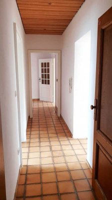 helle 2,5-Raum-Wohnung in Eicken nähe Bunter Garten frisch saniert