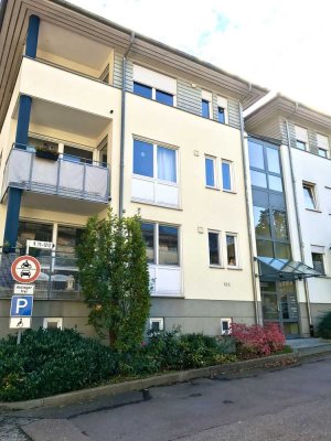 Modernisierte 3-Zimmer-Whg. mit Einbauküche, TG-Stellplatz und 2 Balkone im Zentrum von SHA