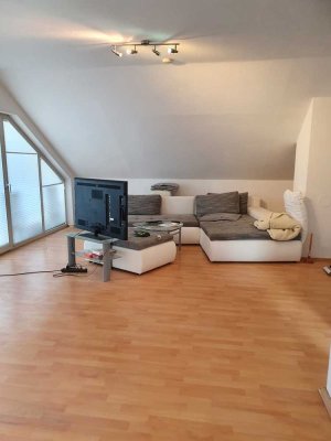 Dachgeschoss Wohnung in ruhiger Lage