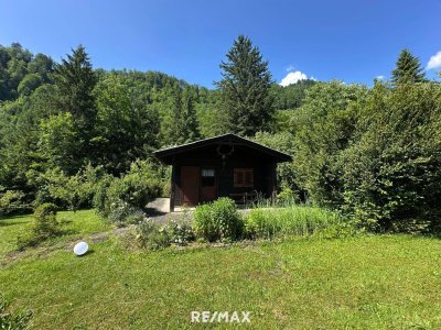 ***Natur pur: Charmante Gartenhütte mit Bachlauf auf 2000m² in ruhiger Alleinlage***