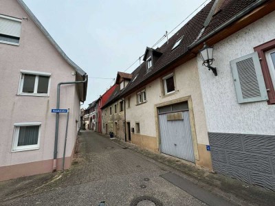 Historisches Reihenhaus in der Altstadt von Kenzingen * Denkmalschutz * Renovierungsbedürftig