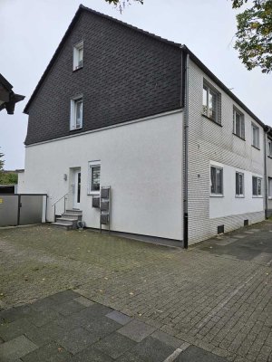 Renditestarkes Mehrfamilienhaus - 2011 teilsaniert - mit großem Grundstück - Faktor 16!
