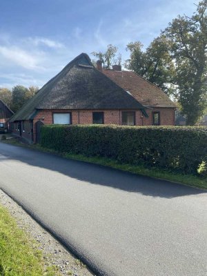 #Bremen Blockland# Stadtnah gelegenes, frisch renoviertes, reetgedecktes Fachwerkhaus an der Wümme