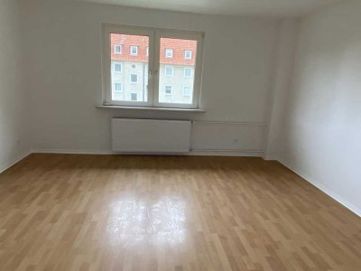 **FRISCH SANIERT**HELLE RÄUME UND RUHIGER WOHNGEGEND!**