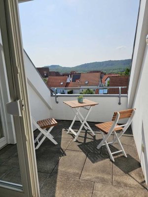 Attraktive 2-Zimmer-Dachgeschosswohnung mit Einbauküche in Schwäbisch Hall /Teurershof