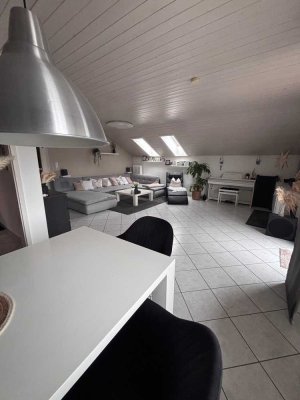 Helle 3,5-Zimmer Dachgeschosswohnung mit Balkon in Bad Säckingen