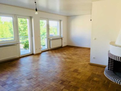 Attraktive 4-Zimmer-Erdgeschosswohnung mit Garten und Einbauküche