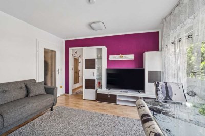 Helle Wohnung mit Balkon und eigenem Außenstellplatz !