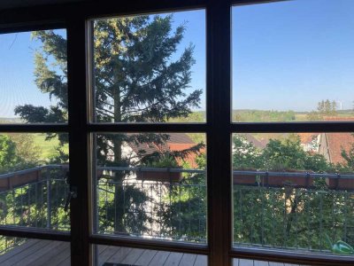 Schöne Maisonette-Wohnung mit Balkon und tollem Ausblick