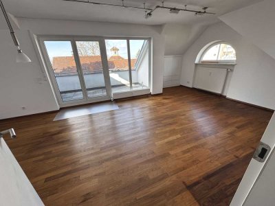 Traumhafte 3-Zimmer-Maisonette Wohnung, zentral, ruhig, EBK,  2xTG