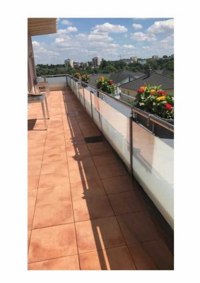 Echtes Fundstück:  Penthouse-Wohnung in den Gonsbachterrassen