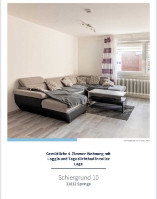 Vollständig renovierte 4-Raum-Wohnung mit Balkon und Einbauküche in Springe