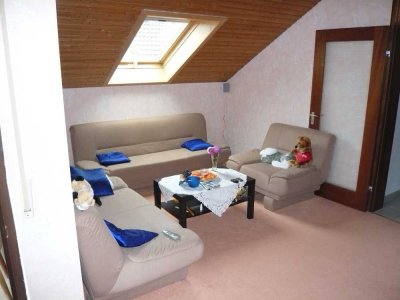 Ansprechende 3,5-Zimmer-DG-Wohnung mit EBK in Neuhausen auf den Fildern