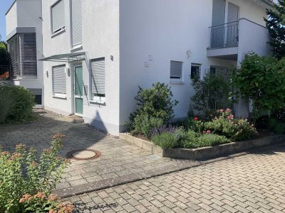 Helle 2-Zimmerwohnung mit Terrasse, Stellplatz, EBK und sep. Eingang in Rottenburg-Wurmlingen