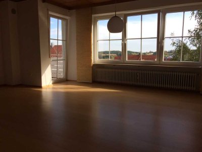 Helle Wohnung mit Balkon