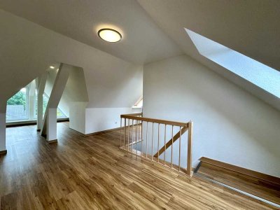 Reizvolle Dachgeschosswohnung mit 2 großen Zimmern