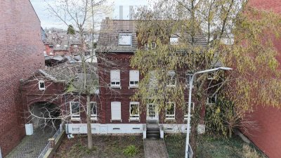 Geräumige 2,5 -Zimmer Dachgeschosswohnung  in zentraler Lage von Mönchengladbach Wickrath