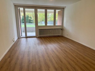 Frisch renovierte 2-Zimmer Erdgeschosswohnung mit Terrasse !