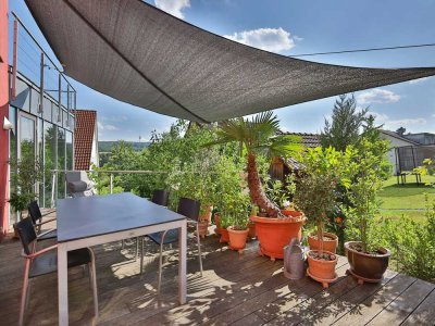Großzügiges Wohnen und Arbeiten in einem Architektenhaus mit außergewöhnlicher Atmosphäre