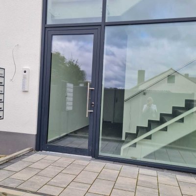 Neubau-Erstbezug-4 Zimmer-Erdgeschosswohnung mit großer Terrasse