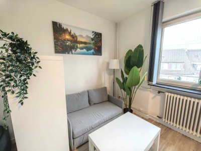 Möblierte, renovierte 1-Zimmer-Wohnung mit Südbalkon in Mannheimer Bestlage