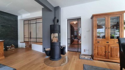 Stilvolle, neuwertige 4-Raum-EG-Wohnung mit gehobener Innenausstattung in Jugendstilvilla in Koblenz