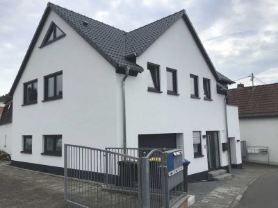 Neuwertige 3-Raum-Wohnung mit Garage in Niedernhausen