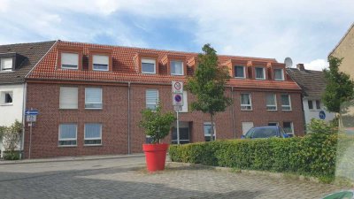 geräumige 2 Zimmer-Dachgeschosswohnung Nähe Zentrum