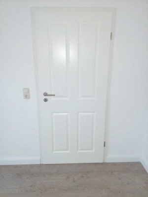 Schöne, geräumige zwei Zimmer Wohnung, evtl. möbliert, in Magdeburg, Sudenburg